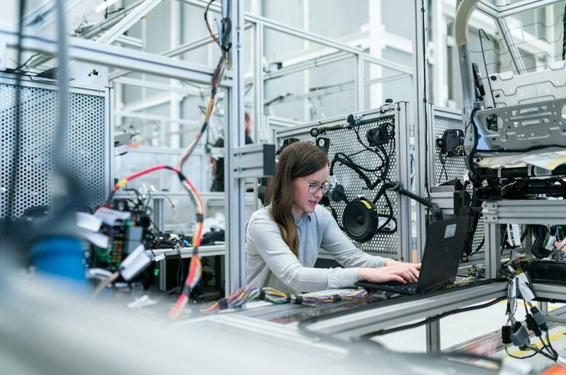 Manufacturing sector smart factory
